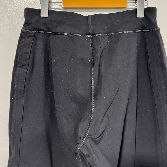 Lululemon Black Cropped Wide-Leg Pants - Size M - Picture 10 of 12